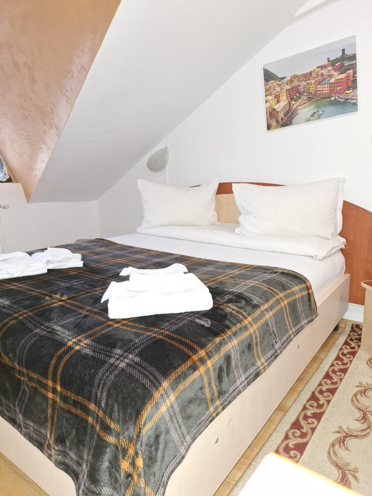 Casa Boiereasca Hotell Iasi Eksteriør bilde