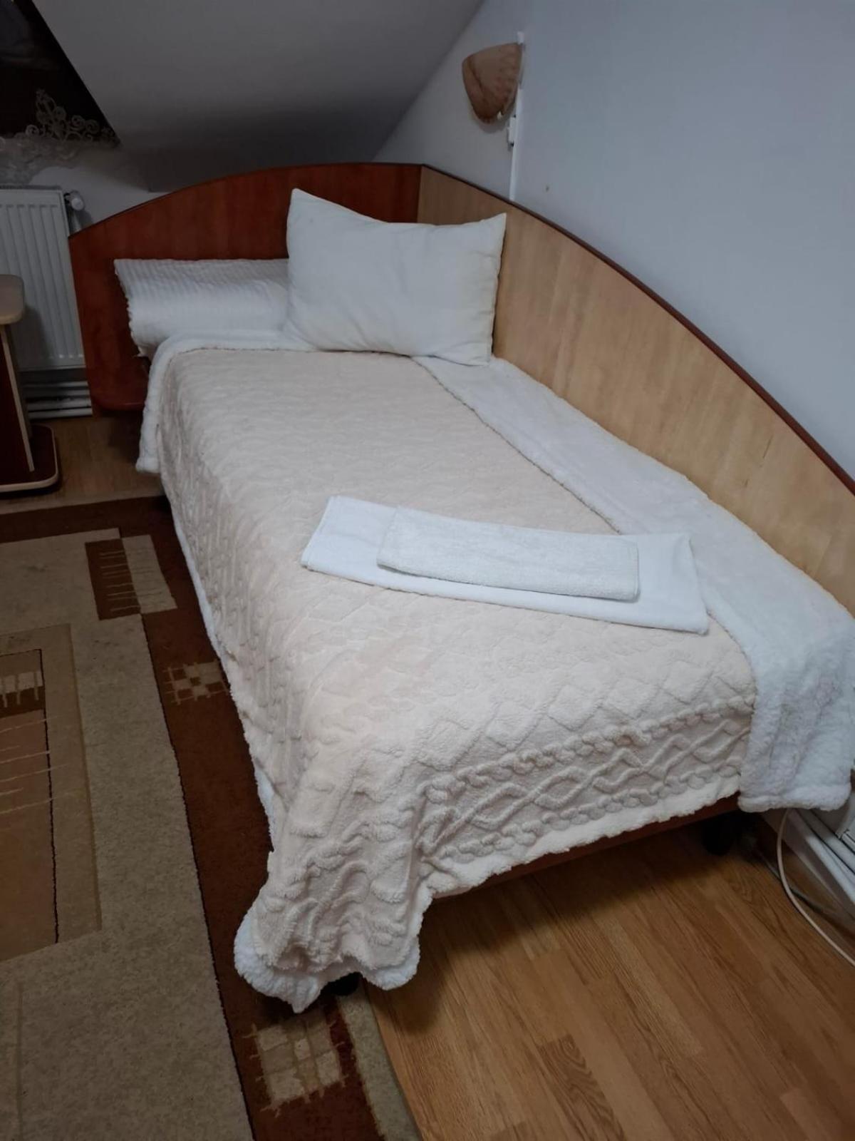 Casa Boiereasca Hotell Iasi Eksteriør bilde